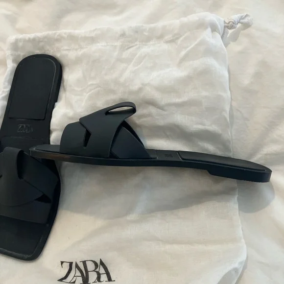 Zara Matte Black Rubber Woven Strap Slide Sandals 38/8.5 NEW - Picture 2 of 6